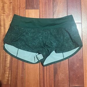 Lululemon Speed up short 2.5 Size 4